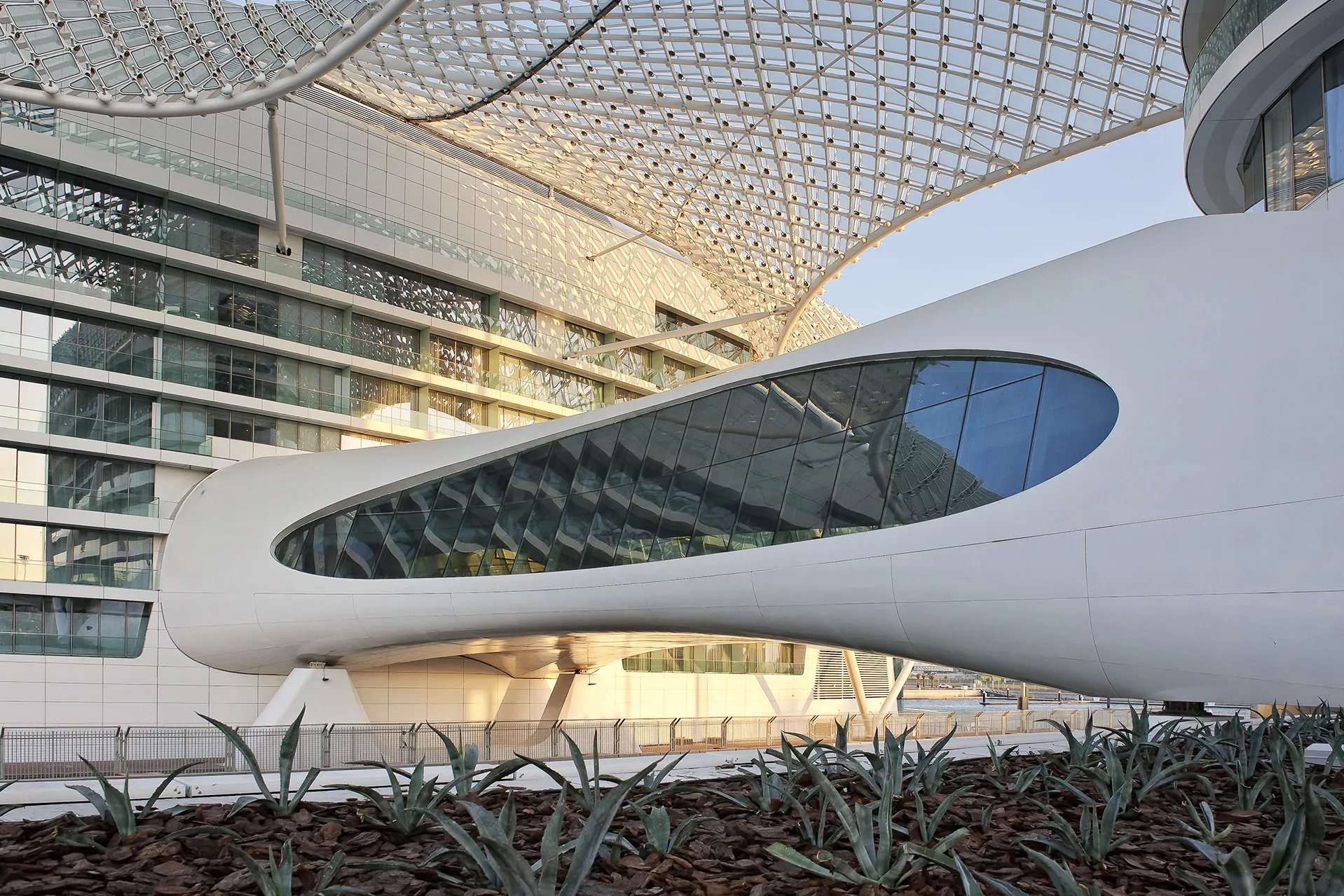 W Abu Dhabi – Yas Island